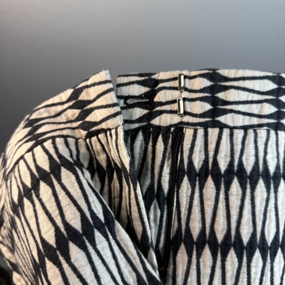 Joe Fresh Black and White Shorts - Picture 6 of 7